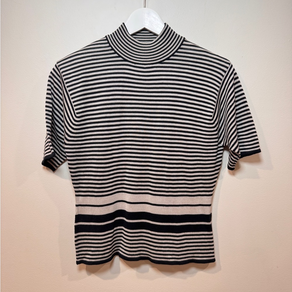 Distinctive New York 100% Silk Striped Mock Neck Knit Top Size Medium